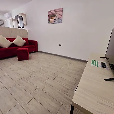 Large Family Cu Piscina Calda Sauna Jacuzzy Năvodari