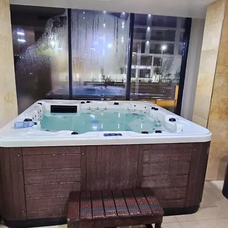 Appartement Large Family Cu Piscina Calda Sauna Jacuzzy *