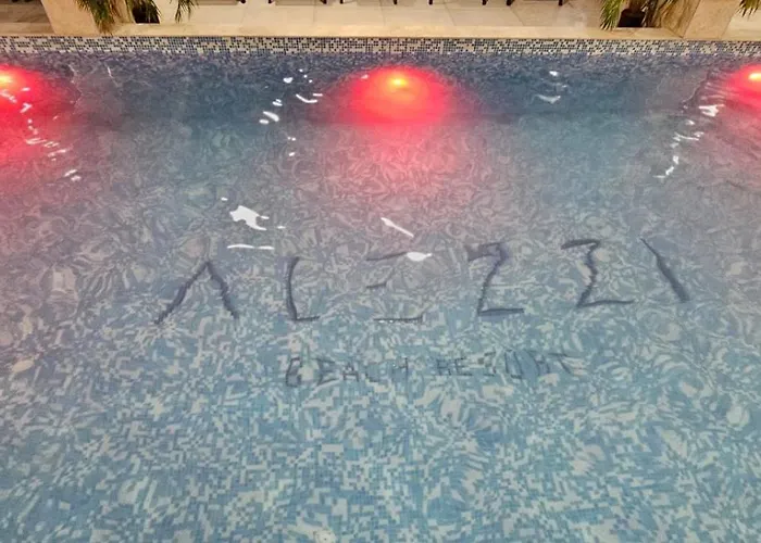 Large Family Cu Piscina Calda Sauna Jacuzzy Daire *