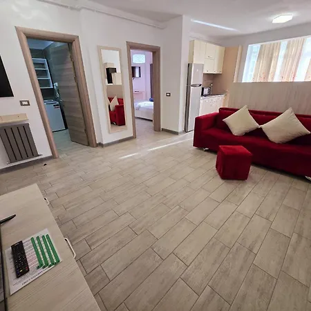 Large Family Cu Piscina Calda Sauna Jacuzzy Năvodari