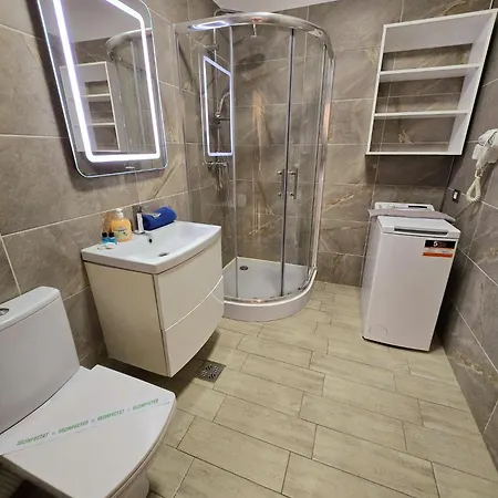 Large Family Cu Piscina Calda Sauna Jacuzzy Apartmán *